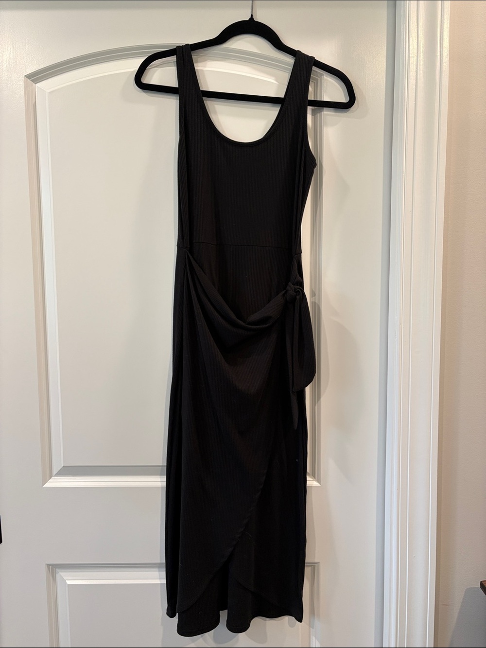 nine britton Stitch Fix Black Sleeveless Tie-Waist Faux Wrap Midi Dress Small